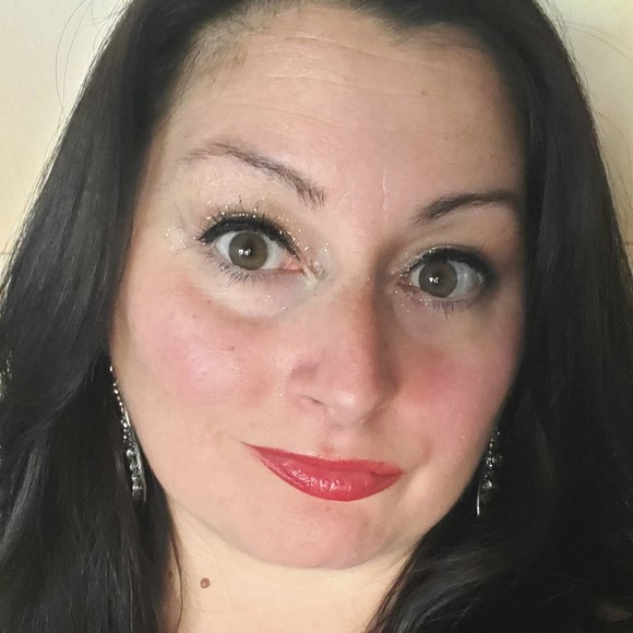 Meet your Posher, Victoria - Picture 1 of 1